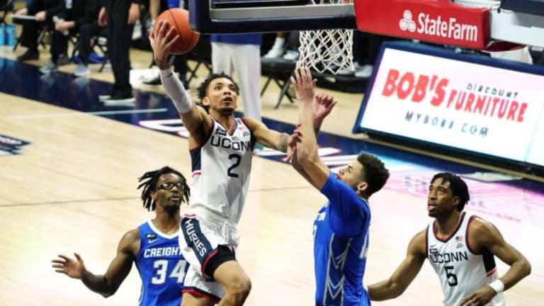 MBB: Huskies End Winning Streak With Loss To Creighton